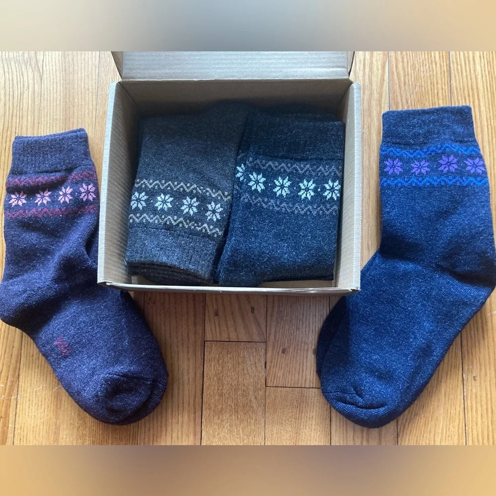 New Merino Wool Socks 4 Pairs Womens 8-10 - Picture 2 of 4